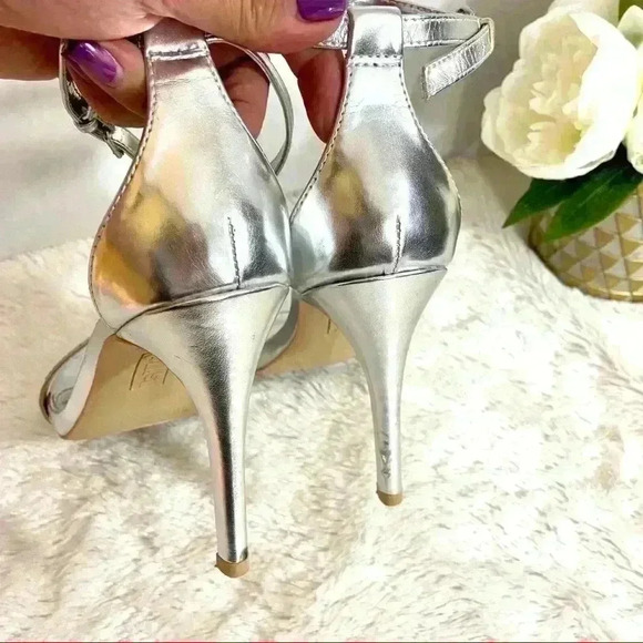 Brash Silver Open Toe Lattice Heeled Sandals - Picture 14 of 16